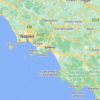 Map showing location of Salerno (40.677970, 14.765990)